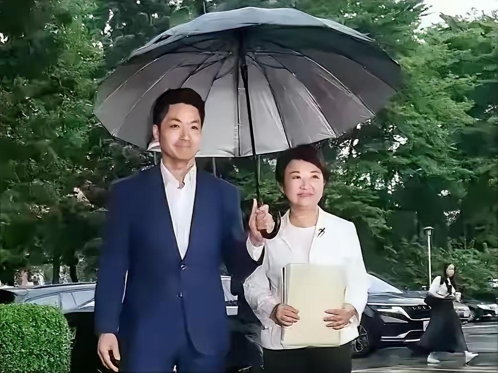 始终没整明白在台湾的国民党内部，卢秀燕为何被吹捧那么高？她到底有啥实力？