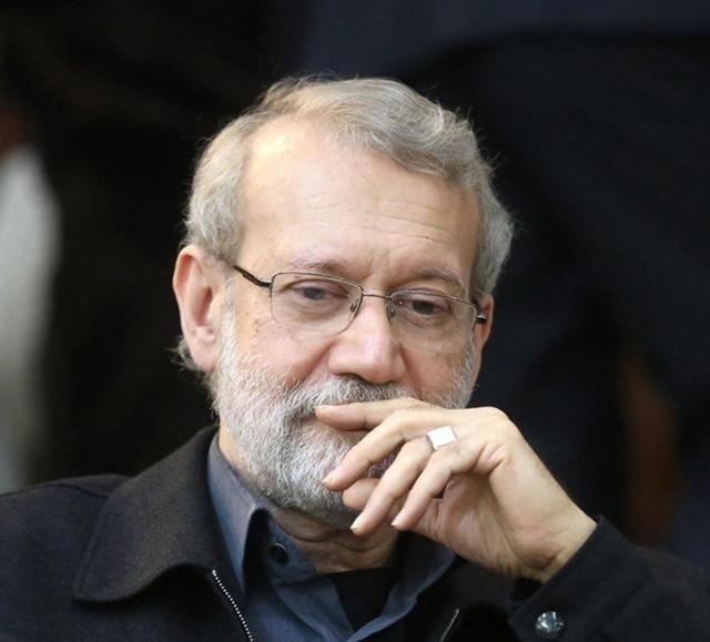 伊朗军队总司令：将果断回应，令敌人后悔！伊朗军队总司令阿米尔·哈塔米18日表示，