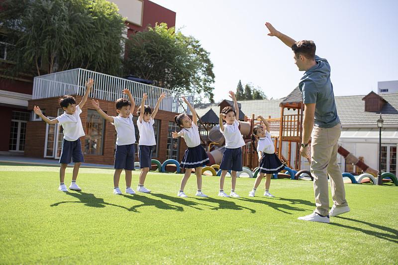 甘肃姐弟临近开学离家出走，急坏家人！

甘肃12岁姐姐领着11岁弟弟离家出走，家