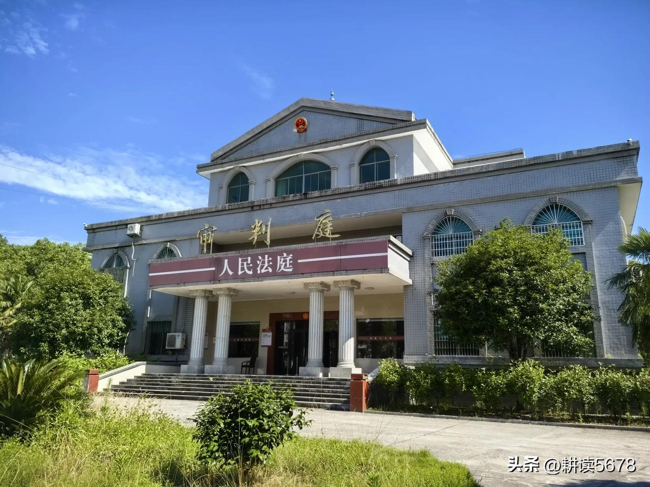 第一次以律师身份回到家乡——最美蔬菜小镇
         2026年7月8日，