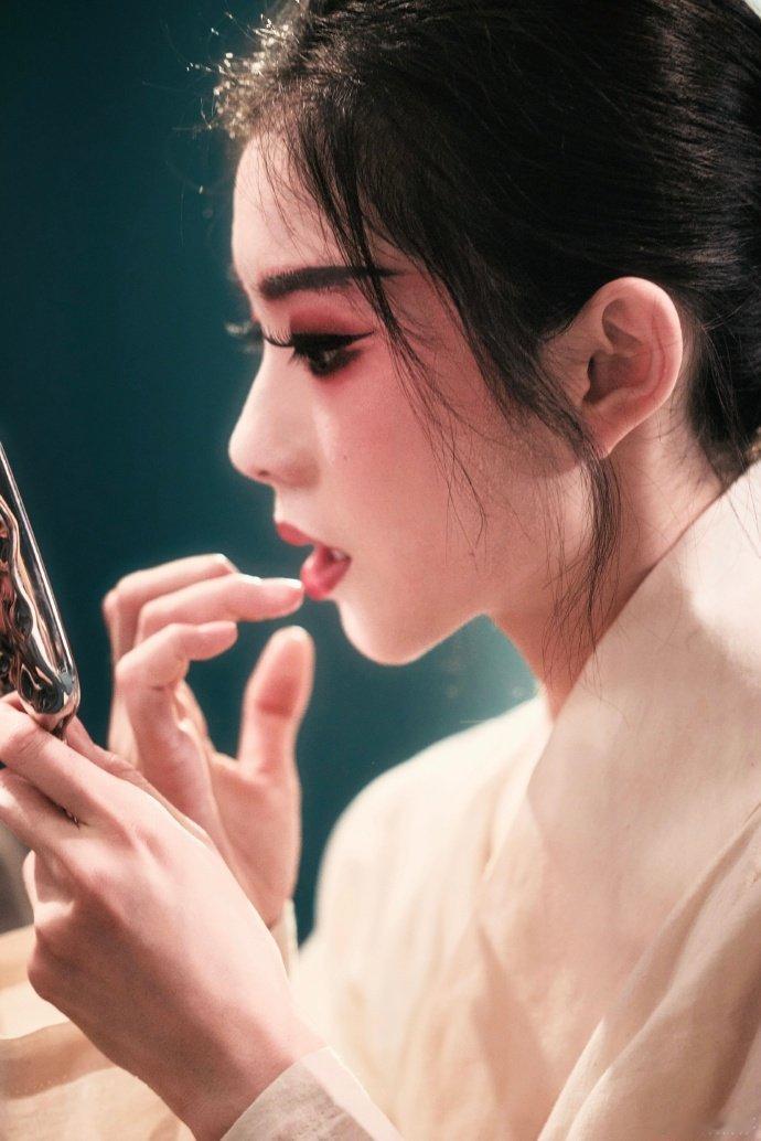 刘浩存娥的幕后剧照娥的幕后剧照 