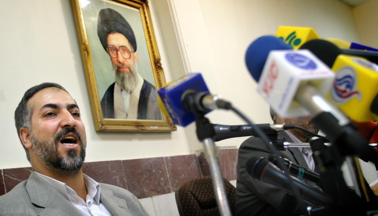 暂停铀浓缩分歧很大：伊朗说5年，美国说20年。
4月13日，伊斯兰堡谈判刚散，争