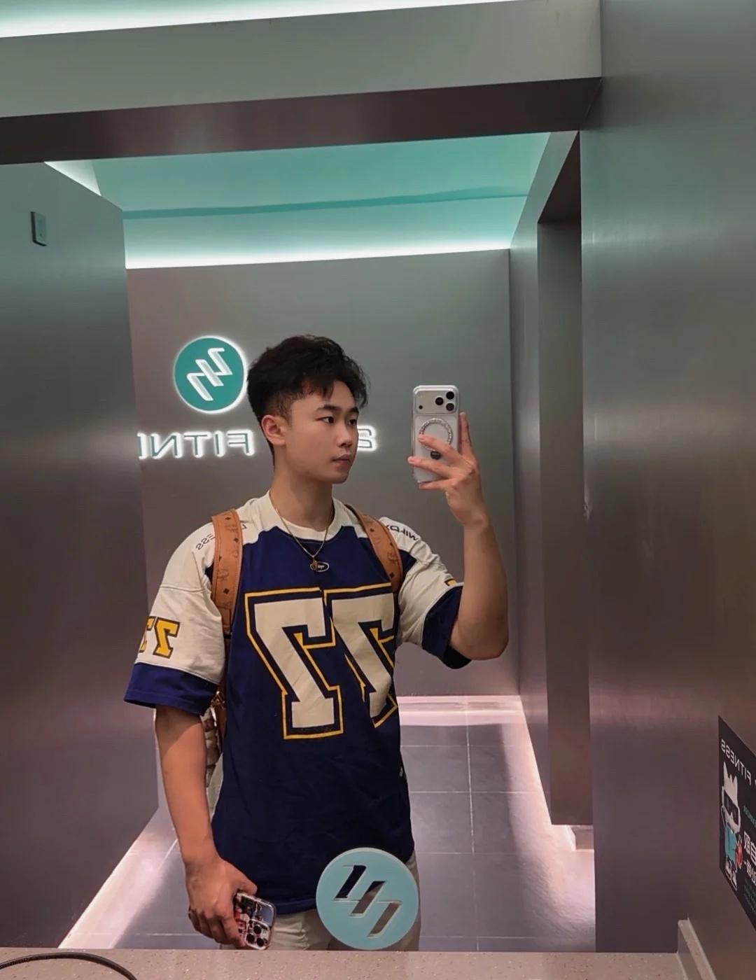 巴威 你敢耍我
一切都是为了长肌肉 还没开始就结束了 寿司 有氧减脂 plog 