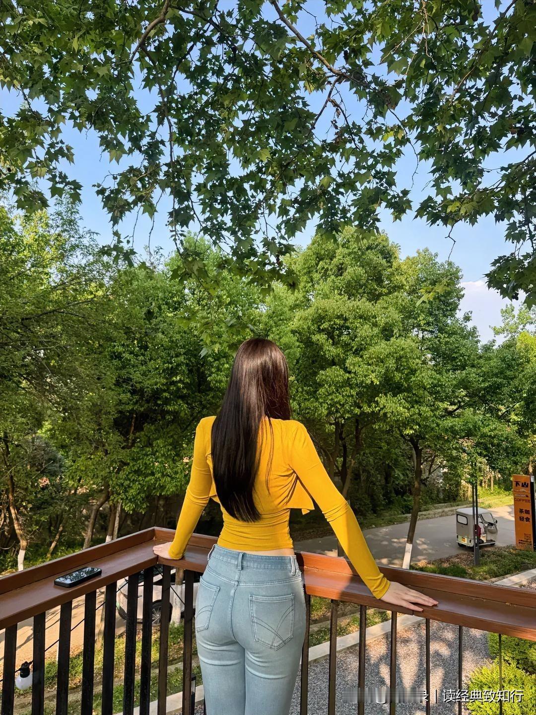 世间所有算计与争抢，看似占了上风，实则都在暗中消耗福报。

人的福气本有定数，精