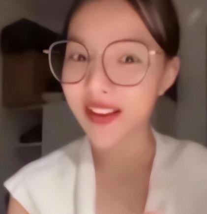 “我拿着中国人的钱来中国上学，就是为了用中文告诉中国人，南海的西沙群岛是越南的，