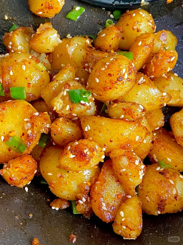 又香又糯的香辣孜然炒土豆‼️还原路边摊那味