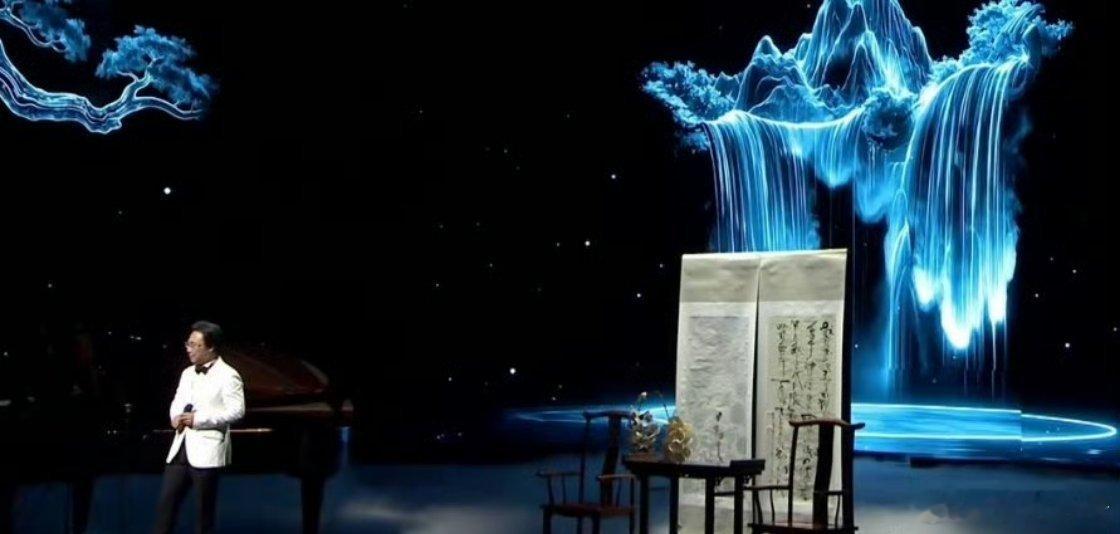 廖昌永演唱《月满西楼》，嗓音醇厚沉稳，把宋词里的缱绻深情唱得很动人。古典诗词和声