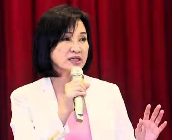 高雄选战硝烟四起，多份民调撕破假象，绿营大本营已经不再稳如泰山
 
前言
高雄的