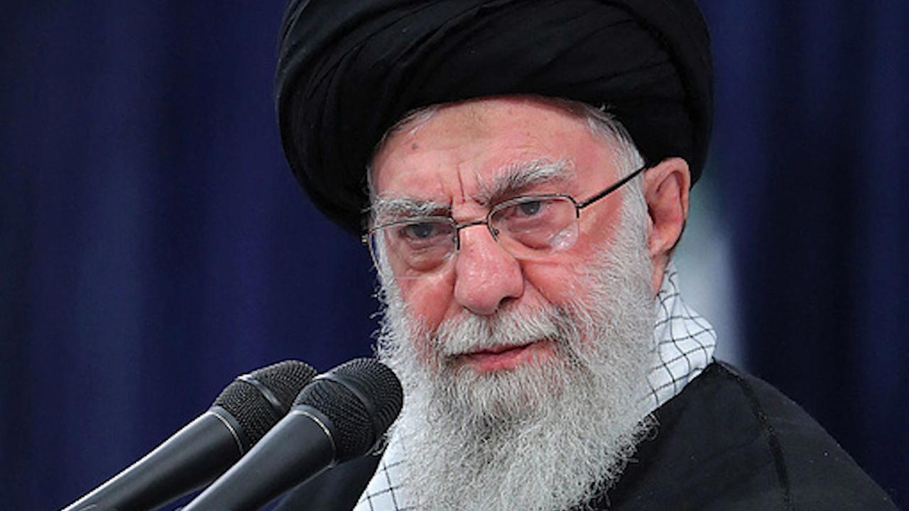 突发！伊朗最高领袖哈梅内伊遇袭身亡！

2月28日上午，伊朗最高领袖阿里·哈梅内