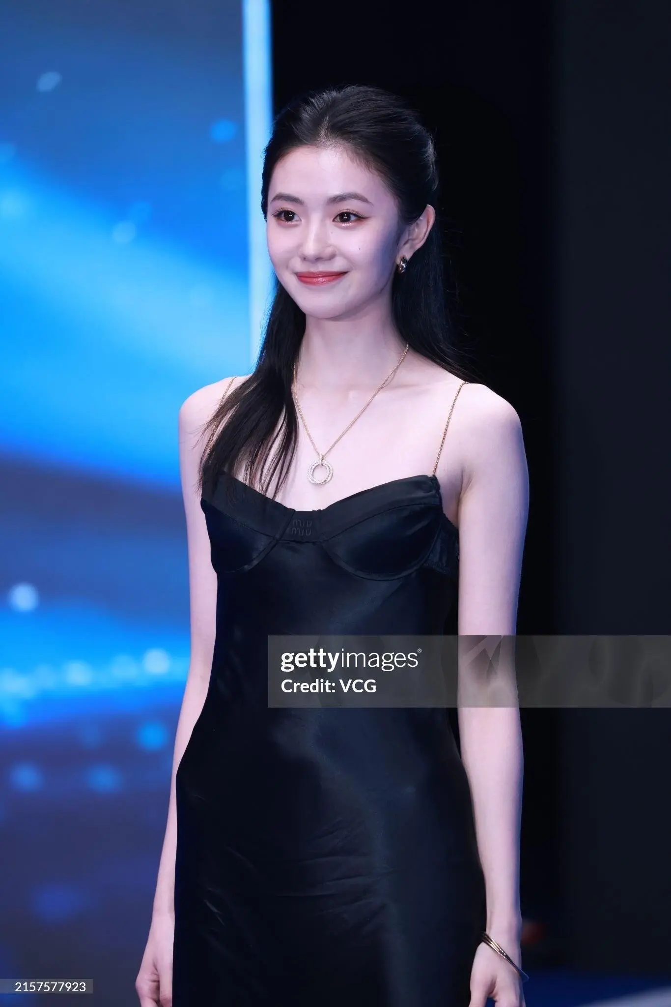 黑色服装合集  好多都是生图，女神你好美啊啊啊啊啊啊啊啊