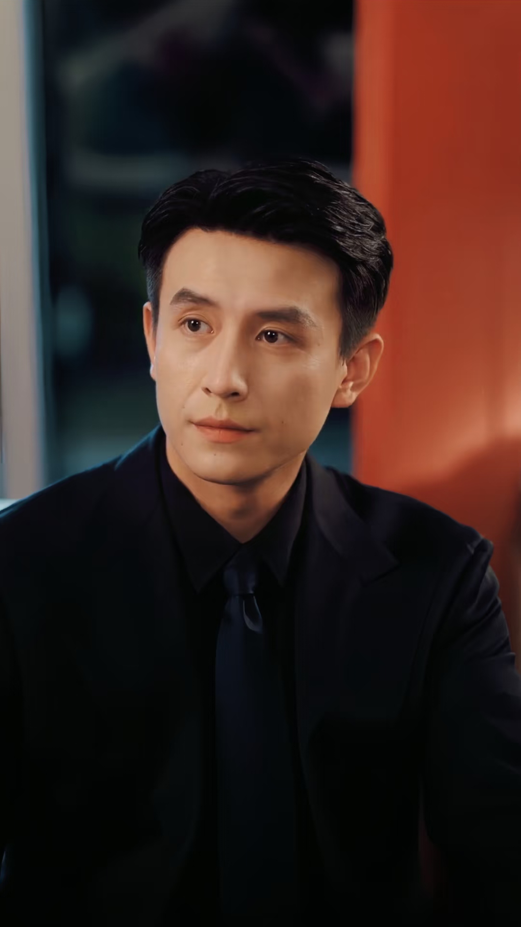 有人提，今年现偶新晋顶流是《盛夏芬德拉》周晏安，而上一个有这声势的，还是2023
