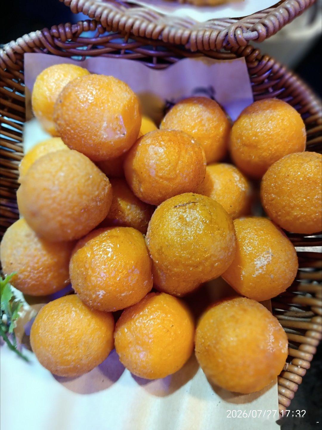 回归乡野菜今天主要是吃各种蘑菇，山珍。但没有海味！ 齐齐哈尔·中环购物广场
