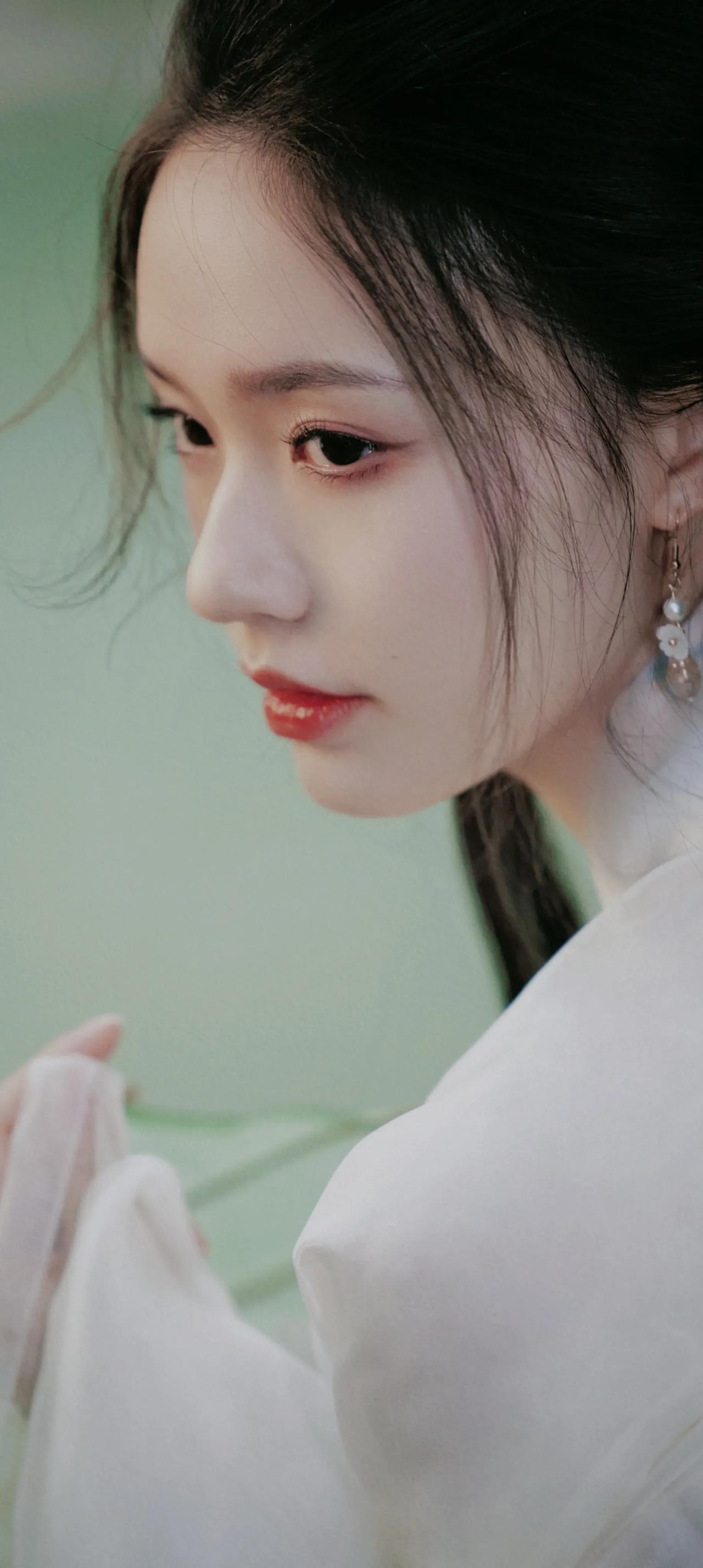 #林允# #女明星谁最美# #明星美图# #惊艳女神#
达人推荐 女主角唇泥