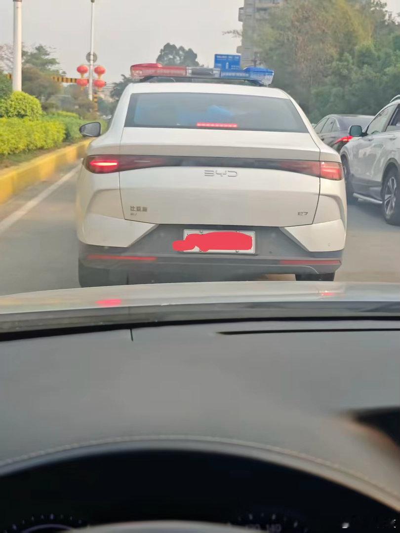 领汇动作这么快吗，福建泉州的警车已经用了领汇e7 