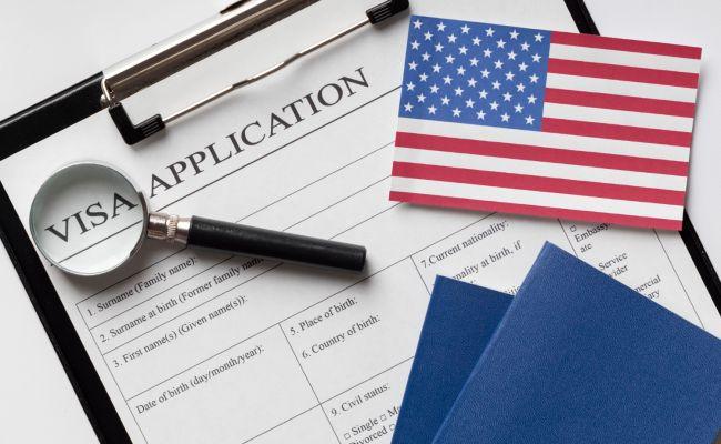 美国对中亚三国公民推行“有辱人格”的歧视性签证政策。
 
近日，据《亚洲快报》报