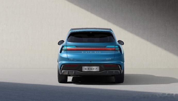这两天启境第二款车型GX7正式露面了，定位是大五座SUV，今年秋季正式上市，讲讲