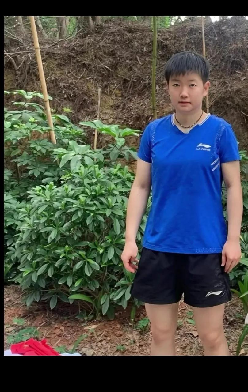 小莎是进村了吗[偷笑]真可爱
这个小样咋看咋喜欢
〈端午安康〉