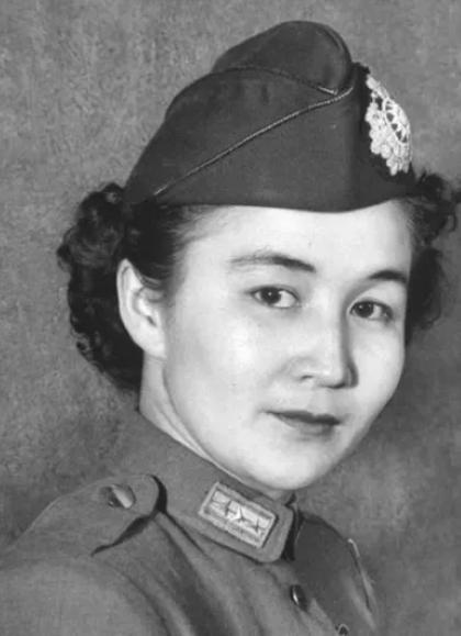 1950年，被抓的军统特务罗炳乾，他供出了一名仍然在潜伏的女特务，希望以此能够戴