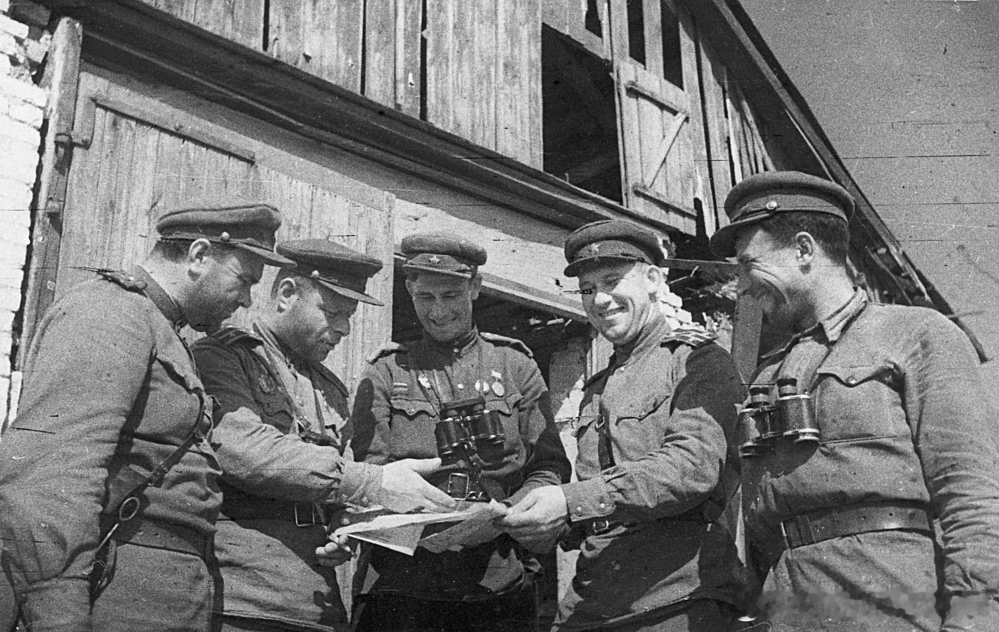 1943年7月9日苏军步兵第305师师长Александр Федорович 