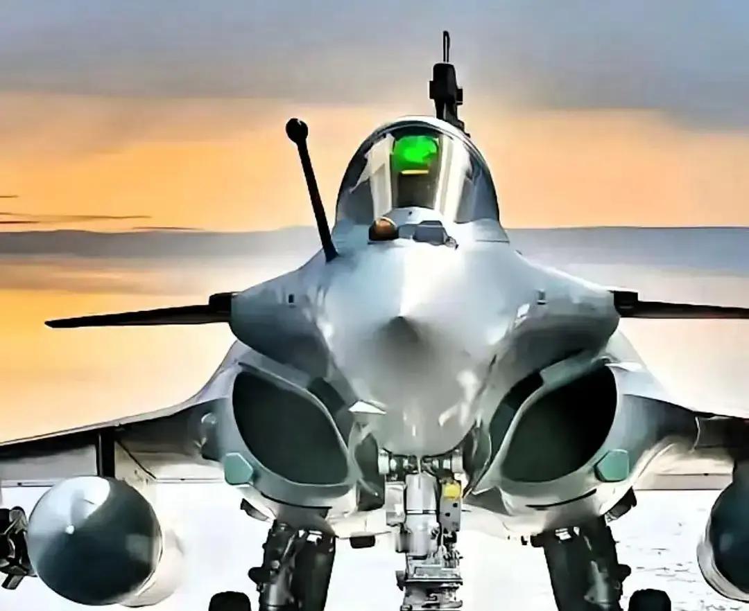 俄罗斯的担忧：一旦停火，西方的武器会源源不断涌入乌克兰，100架阵风战机、150