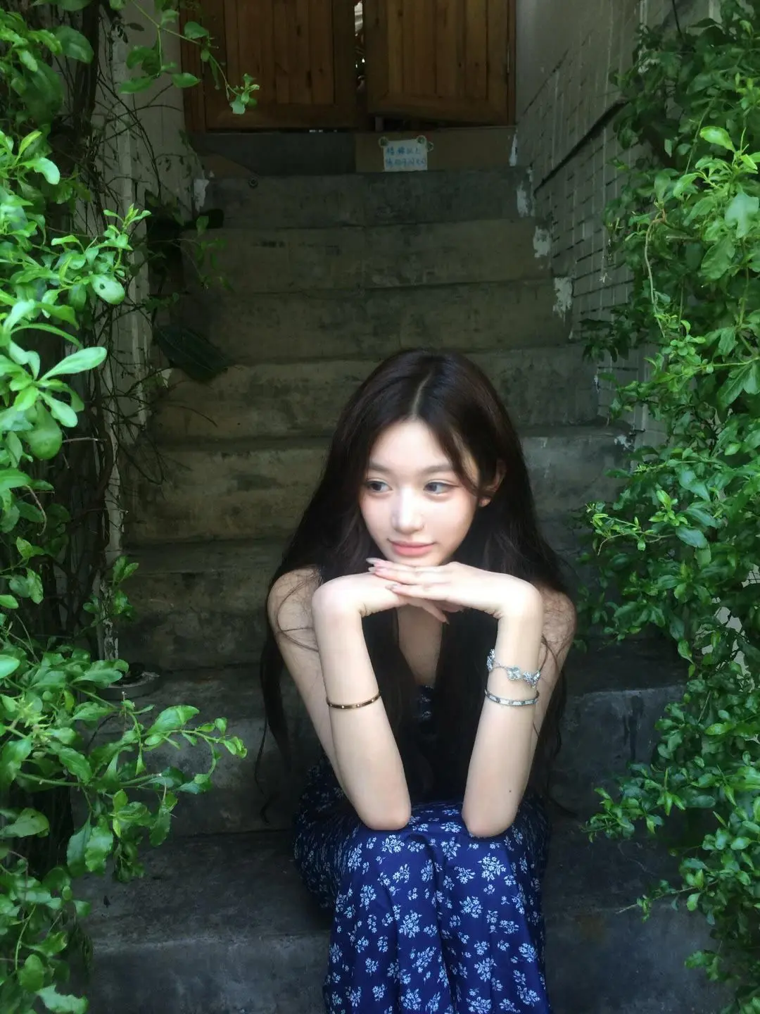 开始总是深深切切心心念念 氛围感 纯欲天花板 分享照片 清纯美女