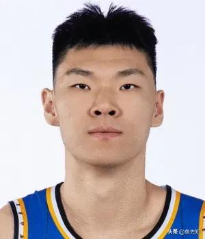 刚刚逛篮球论坛，看见两个北京球迷在聊范子铭，也是非常的搞笑。一个北京球迷说，什么