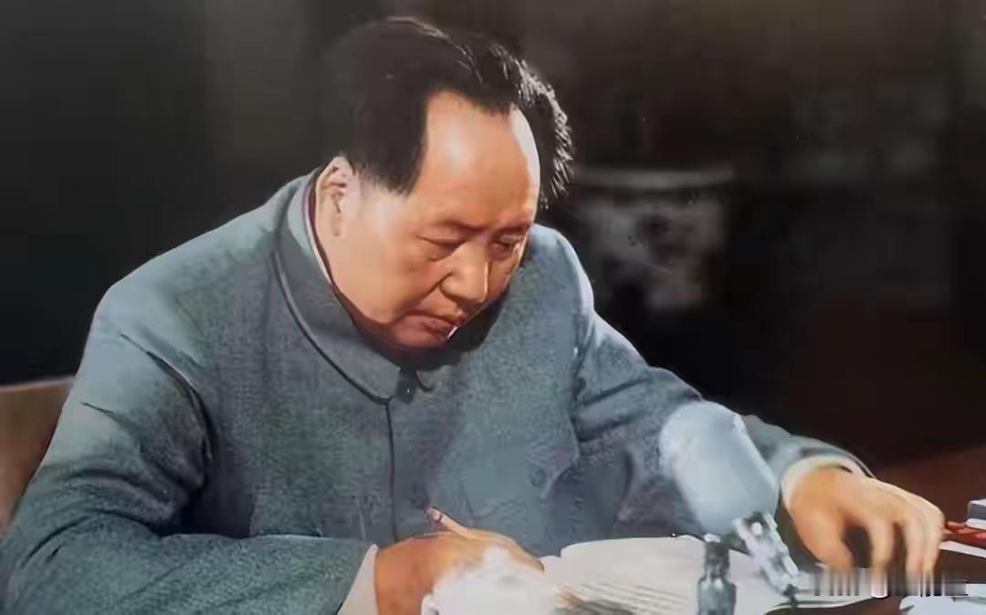 舍弃安稳以身救国，至亲接连牺牲，百姓世代铭记这位伟人
 
谁能抛开优渥生活，毅然
