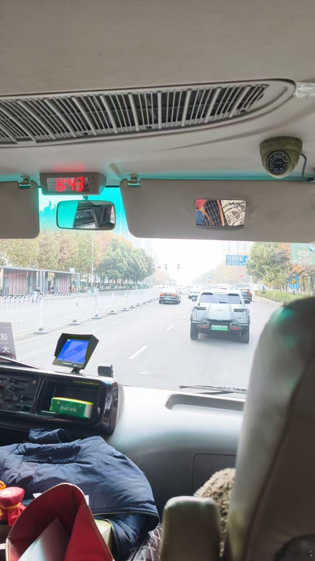 不是哥们？啊哈哈哈哈哈哈启子的日常我与汽车的日常 合肥·金大地·时代天街