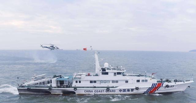 8月29日上午，沙德尔台风刚走，金门海域风浪平息。上午8时50分，中国海警4艘舰