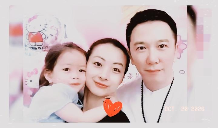 谁能想到当年被贴上浪子标签的港剧男神温兆伦，如今在北京做普通奶爸，邻居都喊他温师