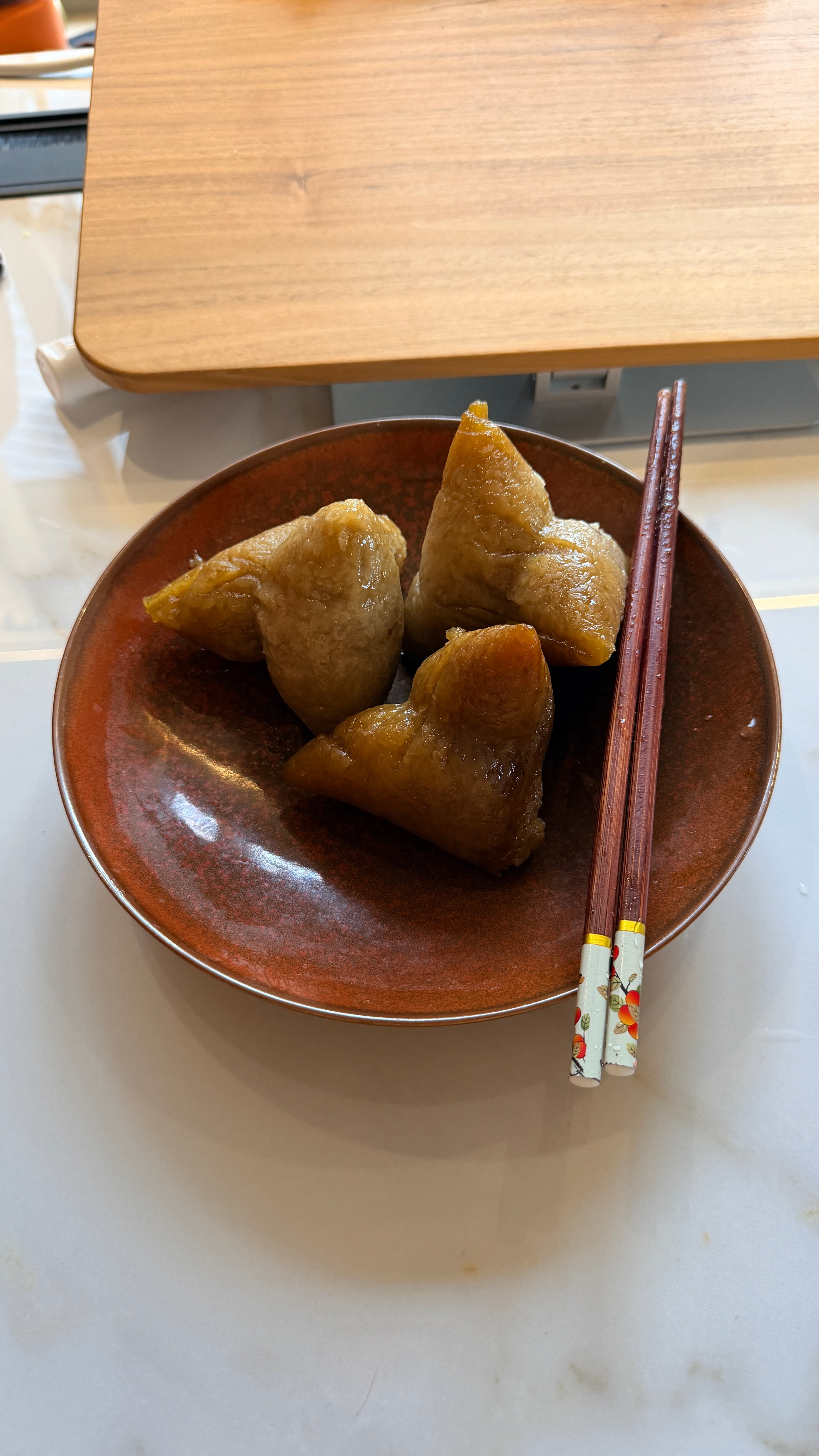 朋友外婆给她包好寄过来的粽子 温州版 好吃😋 