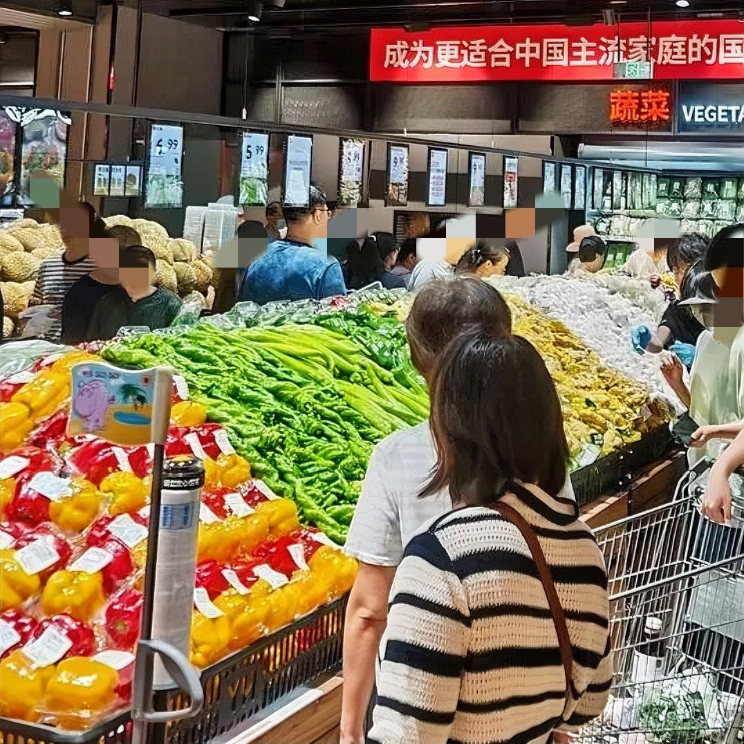 9月5日，永H超市T山吾悦广场店完成“学习胖东来”自主调改正式开业。该店是永H在