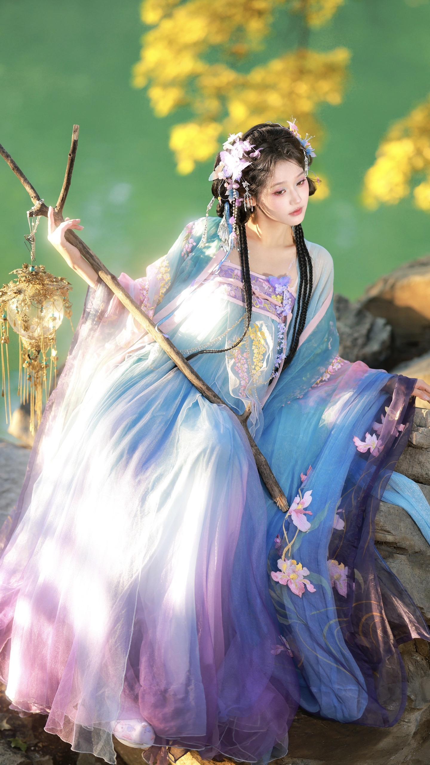 尽借篱落看秋风🍂。秋天来咯～