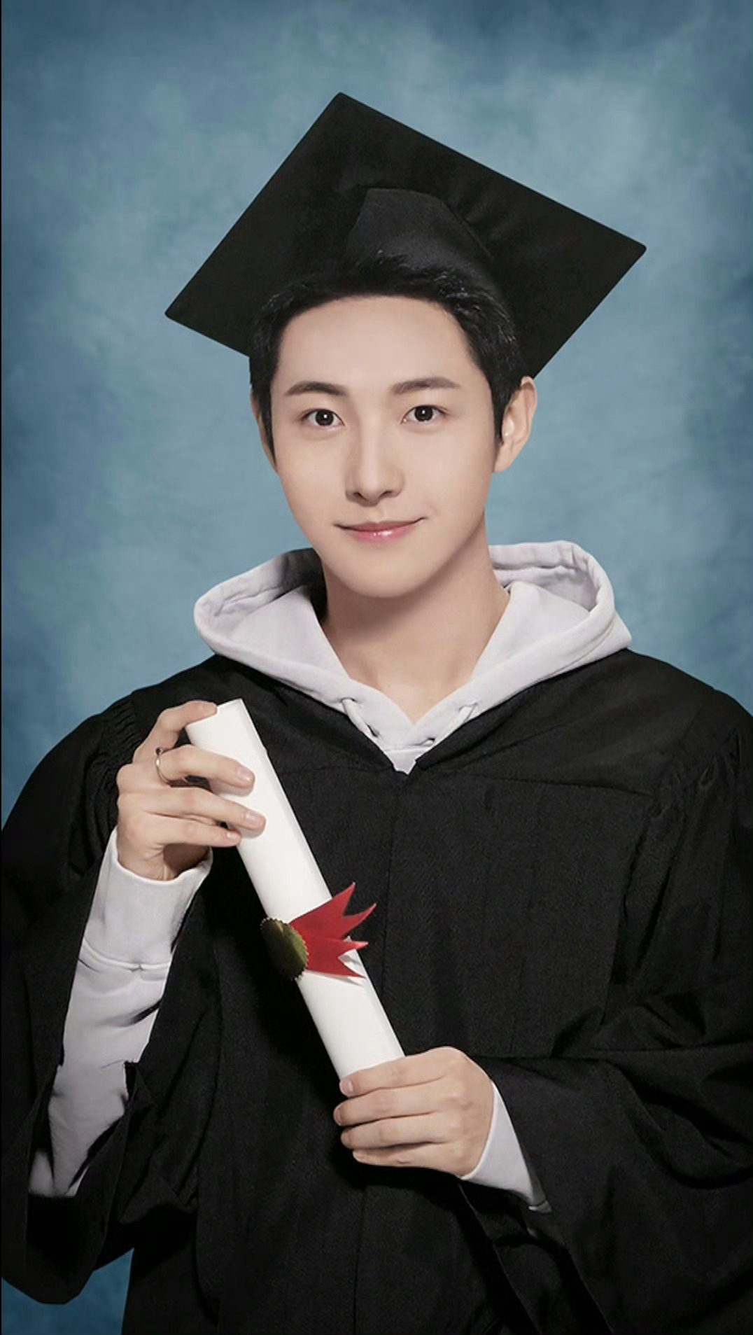 黄仁俊[超话]   hrj  黄仁俊  🍰生日月快乐宝宝 