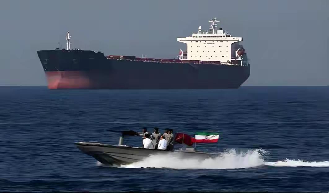 谈判未启，兵马先行，美伊谈判注定不简单。据报道，美国F-35C击落了一架试图接近