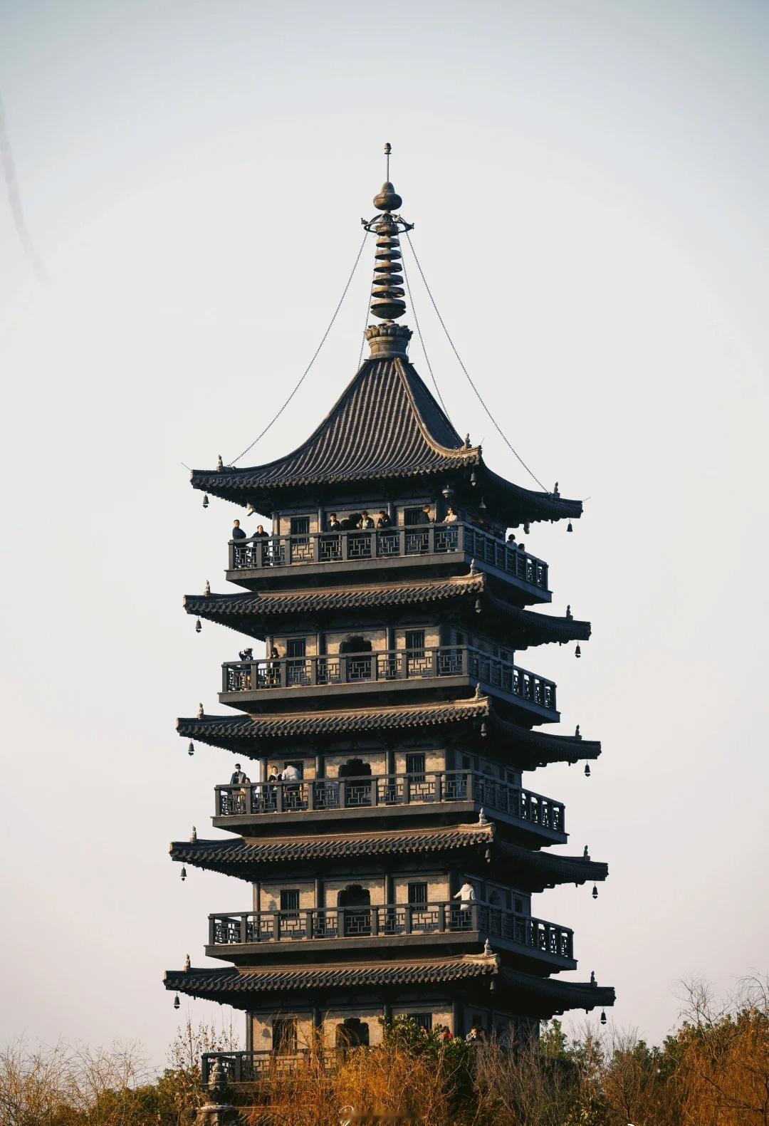 推荐3个私藏点位：①壕股塔，7层楼高览尽嘉兴城，佛像+风铃细节拉满；②鹰窠顶，南