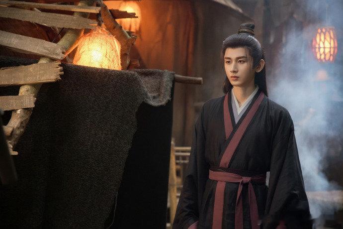 成毅分享长安二十四计幕后故事成毅谈角色内心戏 停电拍独白的幕后太好哭了！摄制组想