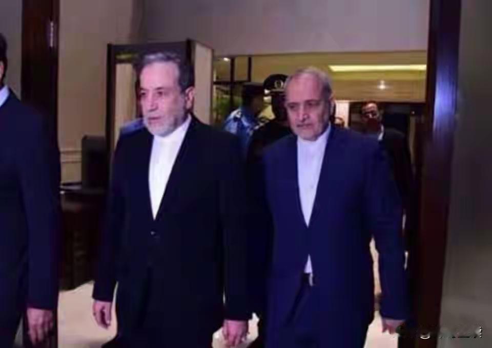 白宫紧急会商伊朗新提案，中东多重博弈全面升温
 
当地时间4月27日，美国白宫传