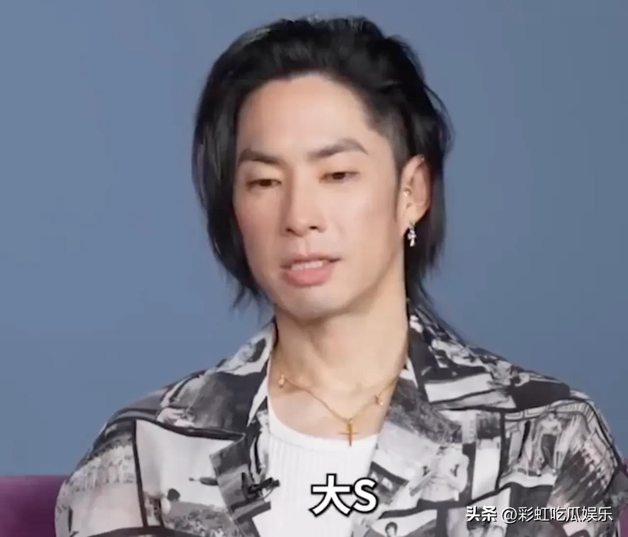 吴建豪怀念大S，他说拍流星花园的时候大S对他最好，经常搞笑逗他开心。

大S人缘