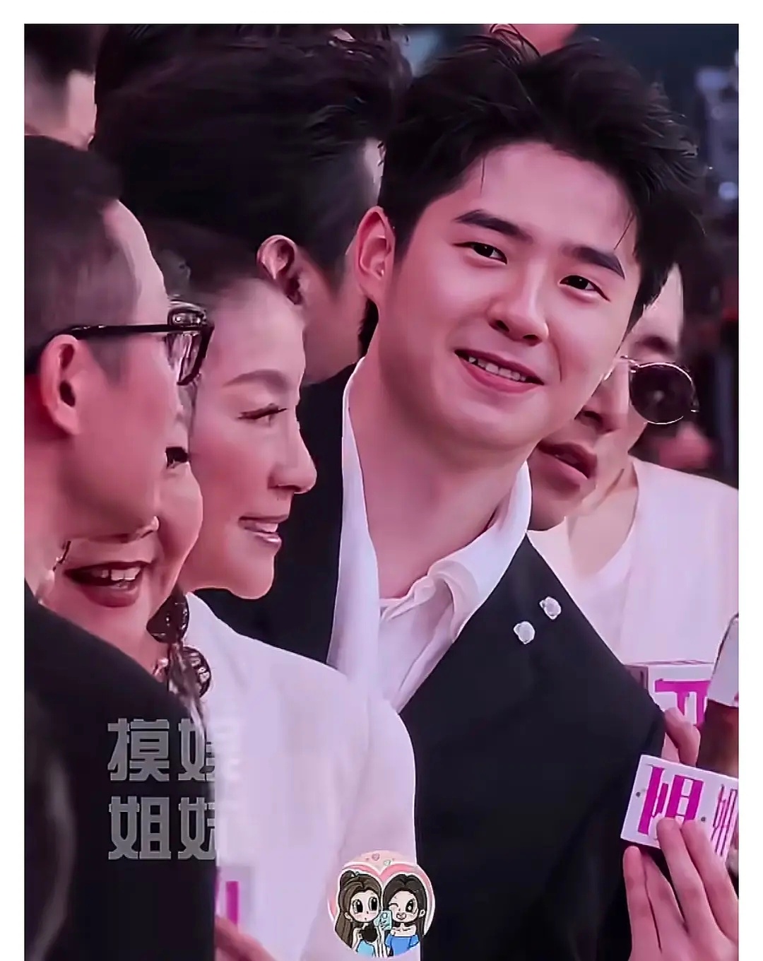 都偷着吃了祝饲料吧 