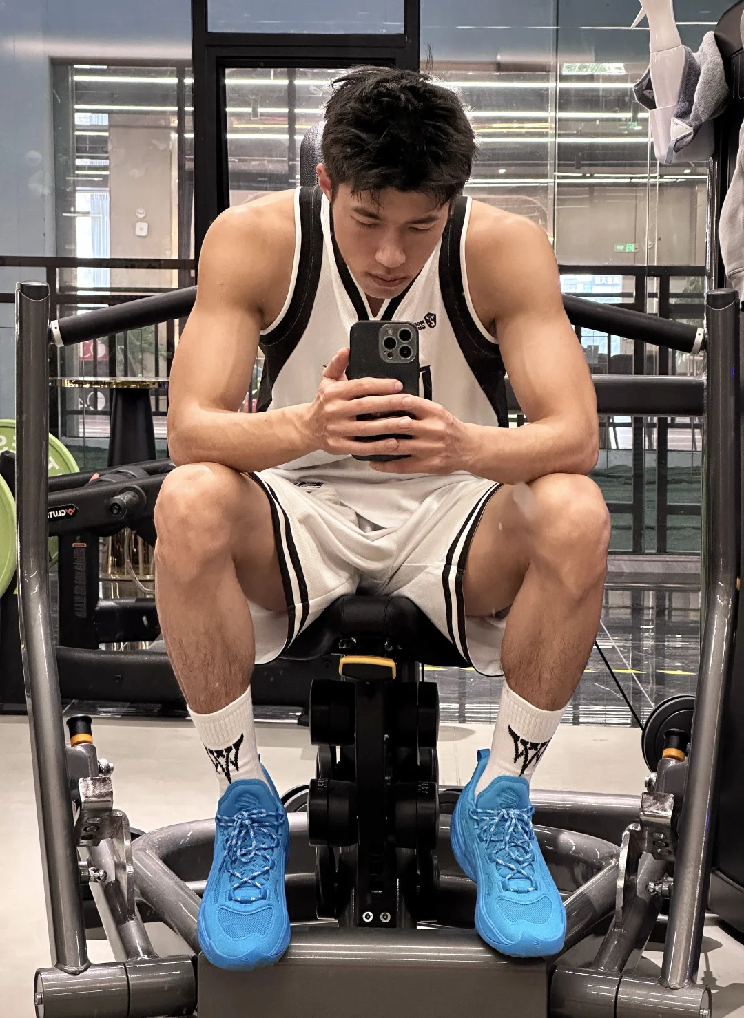 1️⃣篮球体育生.