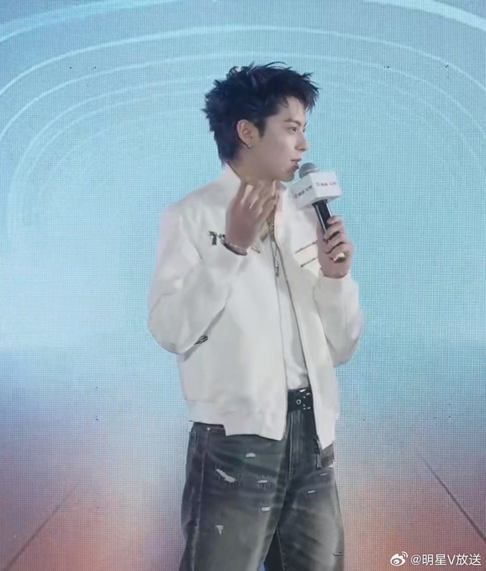 王鹤棣影视飓风雅迪 真的没想到有生之年能看到王鹤棣和影视飓风 Tim 同框！两个