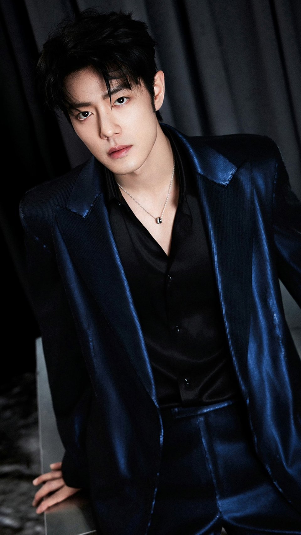 肖战肖战微博KING 皇的内核，藏不住了！这眼神，我可以跪舔！！！肖战