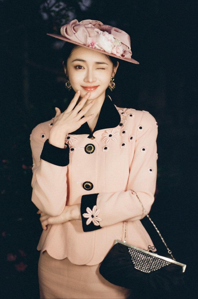 周洁琼生日老式蛋糕周洁琼复古创意照 好有创意的生日照 