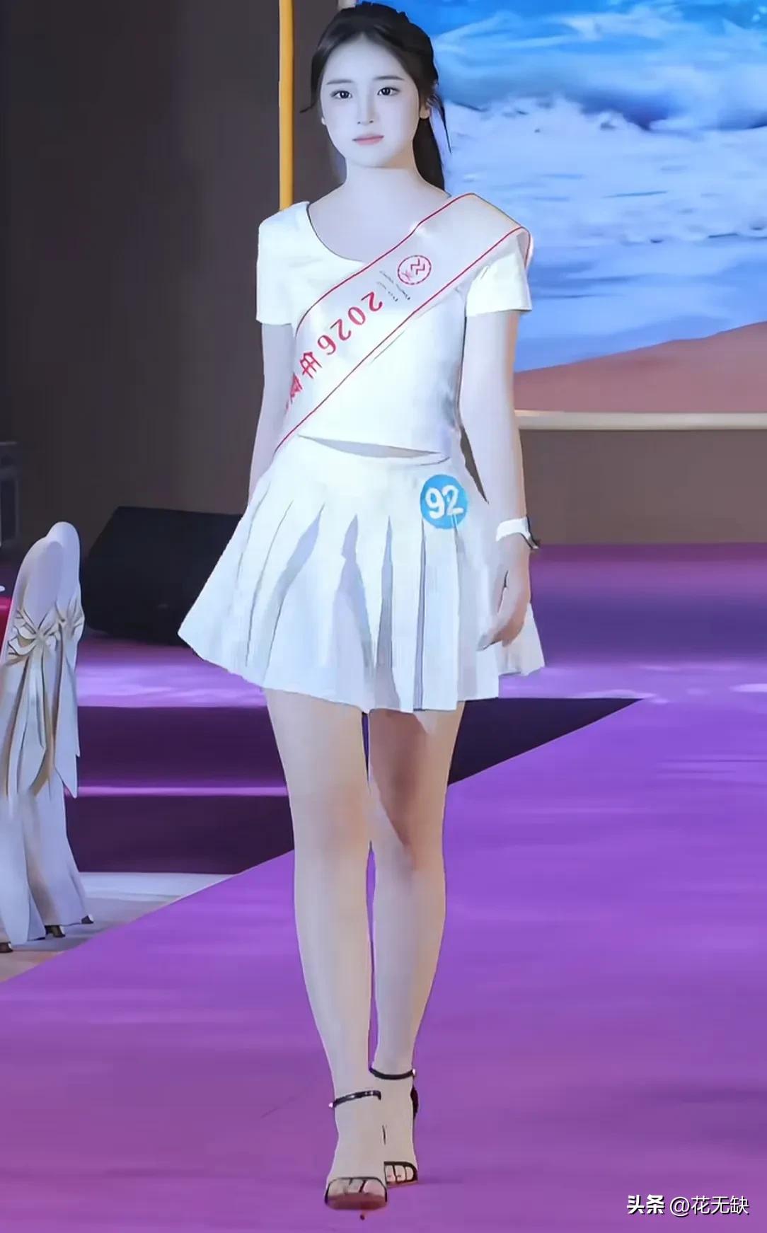 又纯又欲，可爱性感