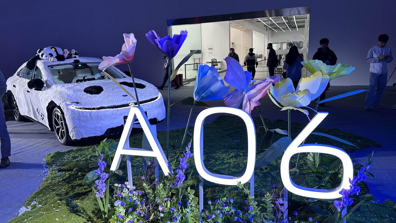 今日上市，定位中大型轿车，有增程与纯电可选，2922mm轴距打造90%得房率，1