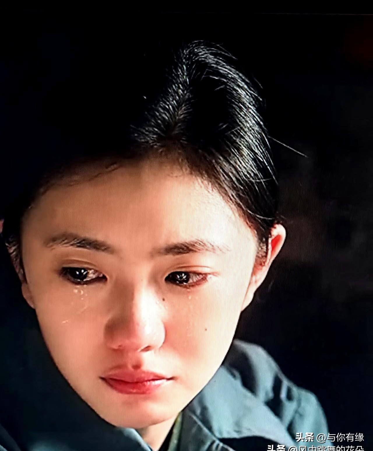 泪目！
吉林一位爷爷走后，孙女头七在床垫下翻出蓝布包袱：现金、存折、一封“萌萌亲