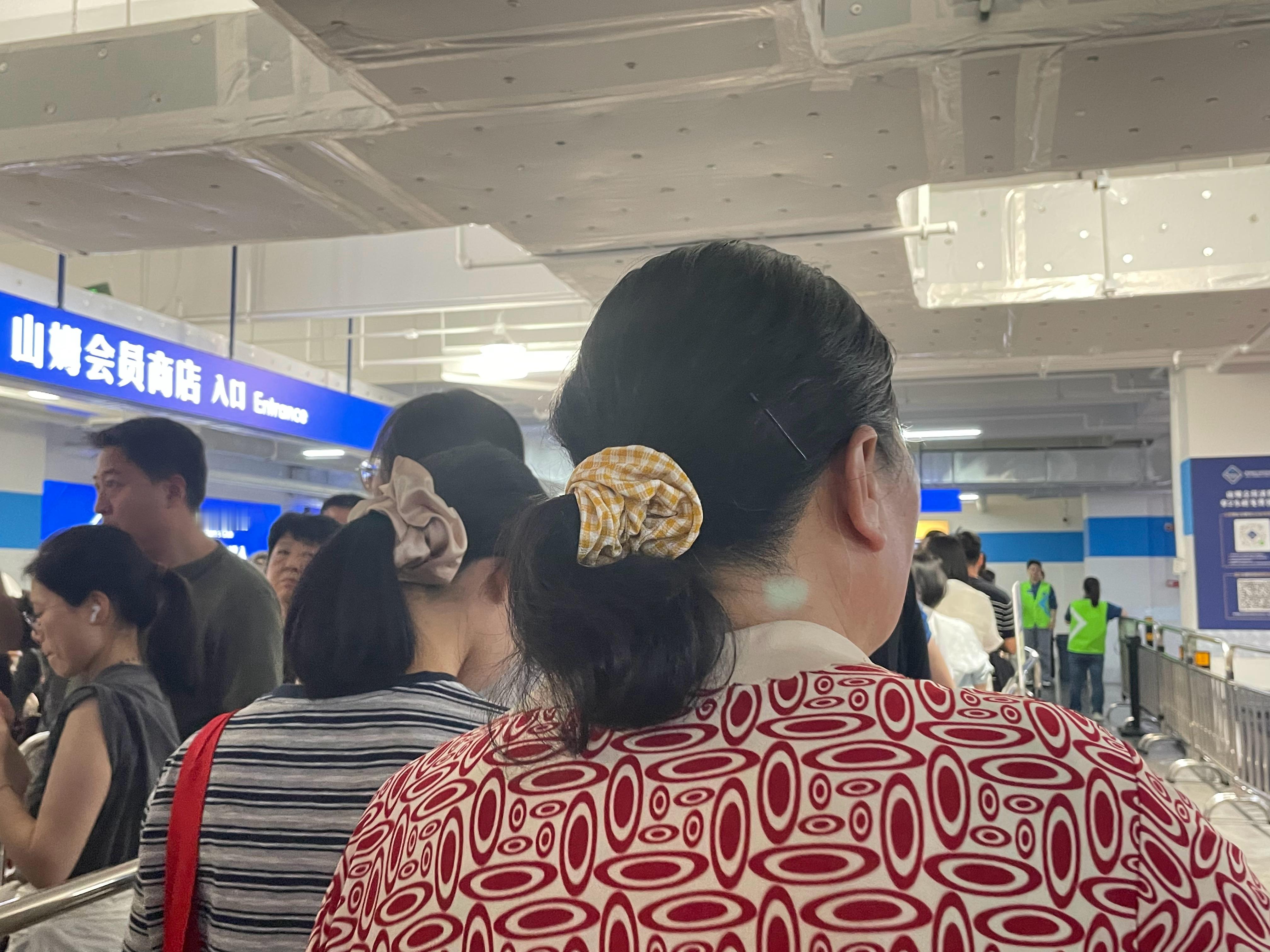 人山人海啊！不是因为我儿子周末休息才能来。我觉得不会今天来的
