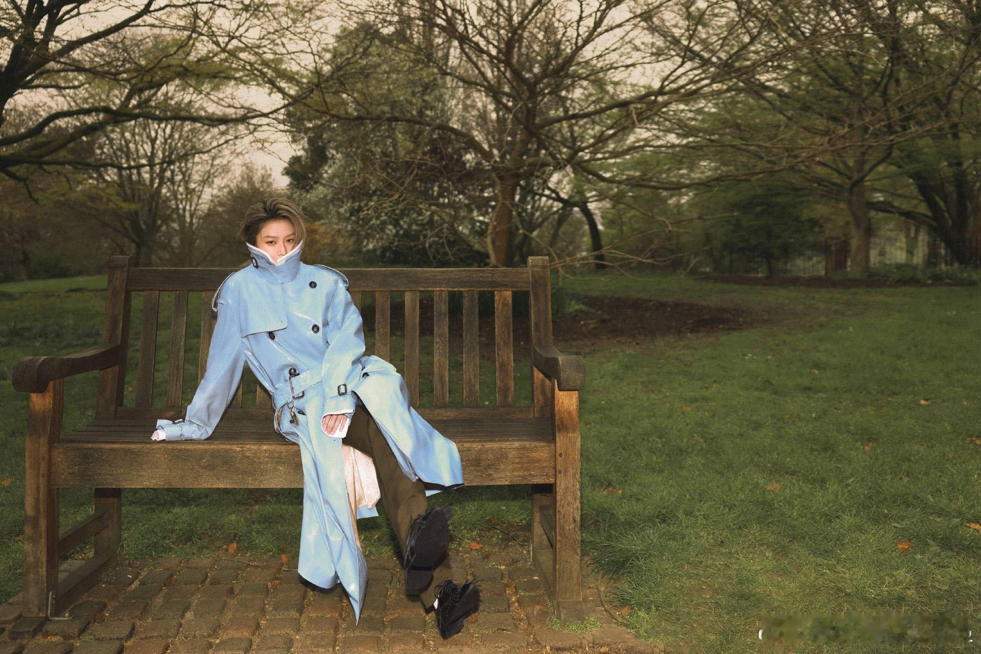 刘雨昕原创生日单曲 这首歌的编曲很克制，没有堆砌太多东西。人声是清晰的，钢琴是简