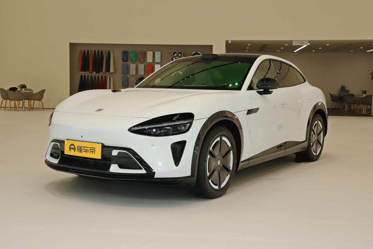 虽然小米近期在市场备受争议，但是YU7月销量依然冲到3.3万台
最近汽车圈聊小米